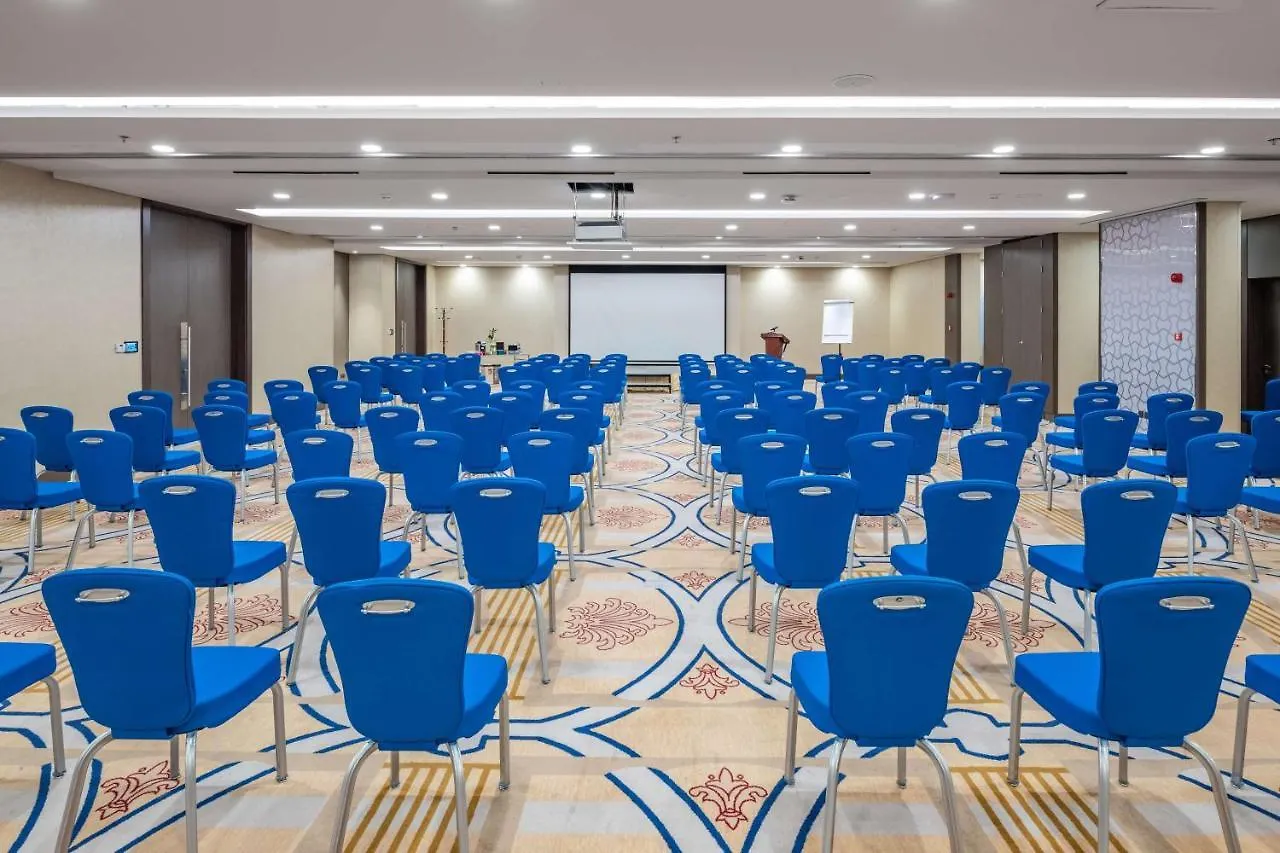 Radisson Blu Hotel, Jeddah Corniche 5*,  Saudi Arabia